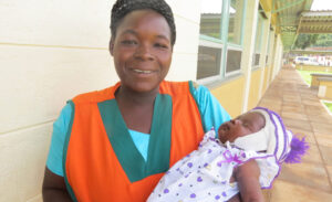 Read more about the article Peer Mothers Save Newborns from HIV